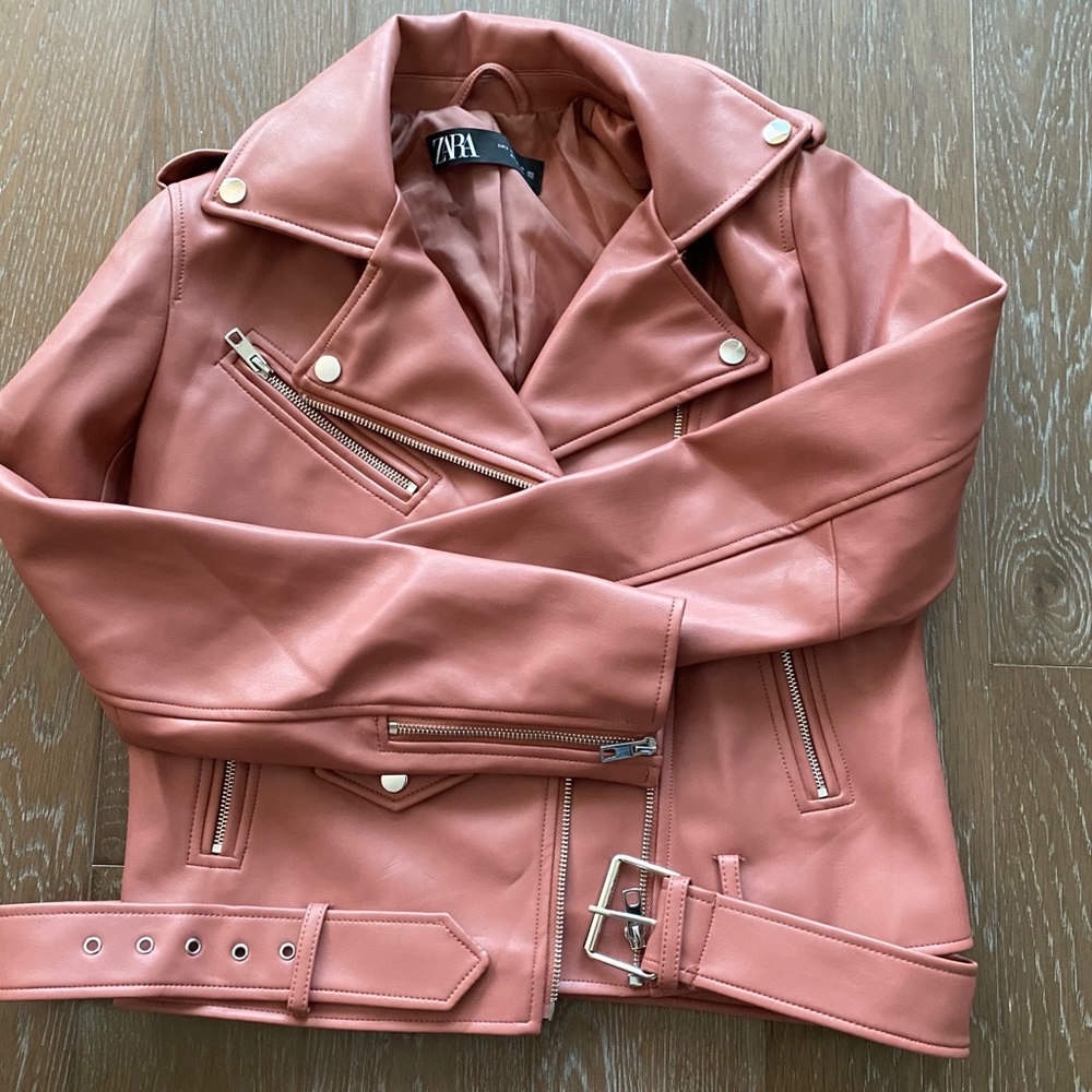 ZARA ROSE COLORED PLEATHER JACKET - S
